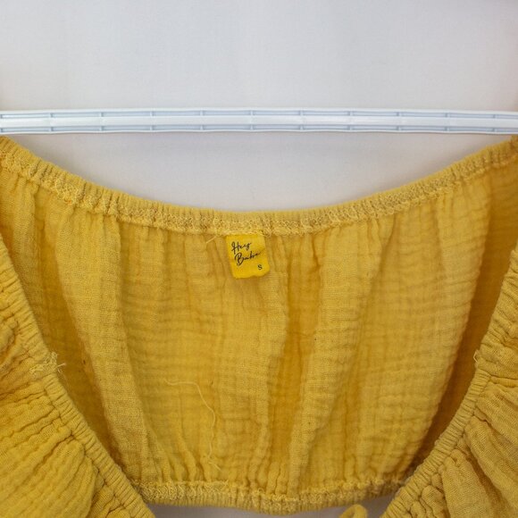 Hey Babe • Small • Crop Top • Yellow - Picture 8 of 14